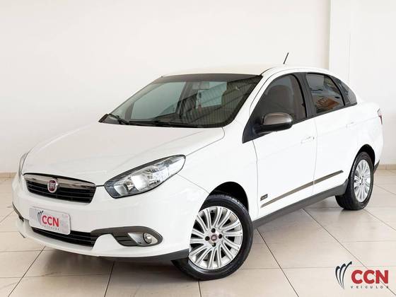 FIAT GRAND SIENA 1.6 MPI ESSENCE 16V FLEX 4P MANUAL FIAT GRAND SIENA 1.6 MPI ESSENCE 16V FLEX 4P MANUAL